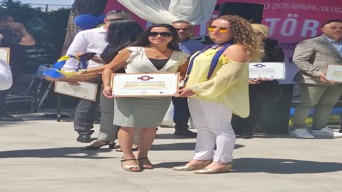 Okulumuz İzmir eTwinning Ödül Töreninde Avrupa Kalite Etiketi Aldı