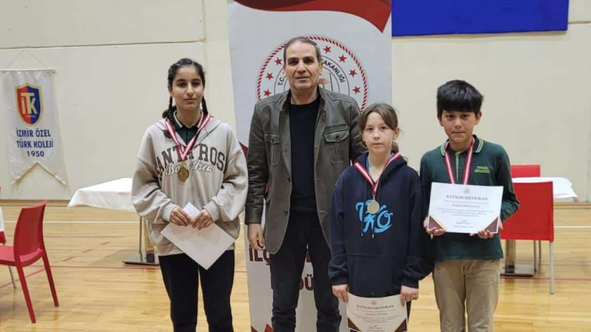 Türkiye Akıl Zeka Oyunları Çiğli İlçe Finalinde Öğrencimiz 3. Oldu